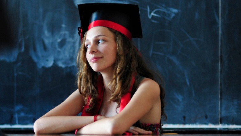 Se schimba sistemul de punctare pentru examenele Cambridge English Imagine