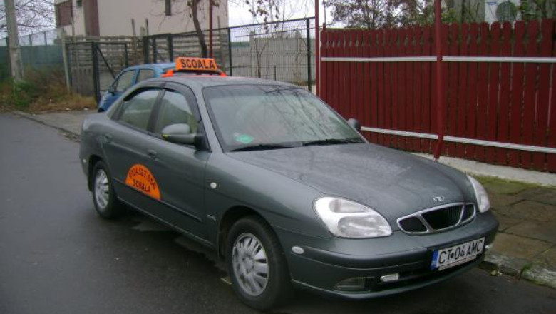 Se scumpeste scoala de soferi. Cursurile pentru categoria B vor costa pana la 2.000 de lei Imagine