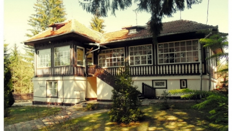 Se vinde fosta vila de protocol a lui N. Ceausescu Imagine