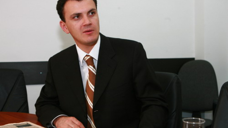 Sebastian Ghita propune cartele preplatite interceptate si internet monitorizat Imagine