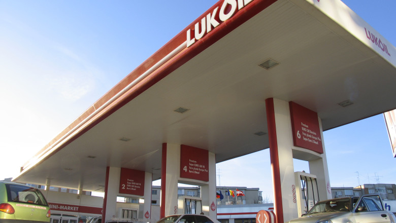 Sechestru pe stocurile Lukoil, al treilea benzinar din Romania Imagine