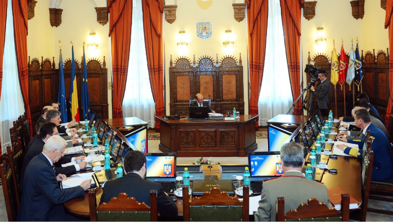 Sedinta CSAT, vineri, pe tema CFR Marfa. T. Basescu: Daca nu vine V. Ponta, sa vina G. Oprea Imagine