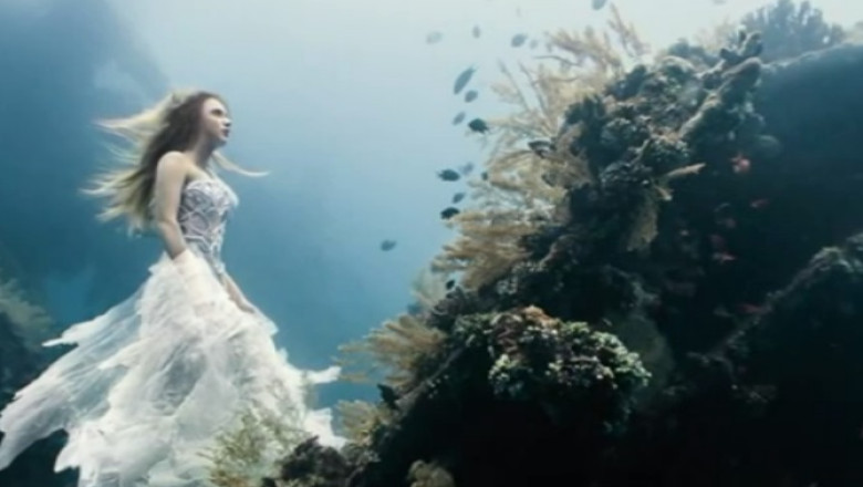 Sedinta foto la zeci de metri sub apa Imagine