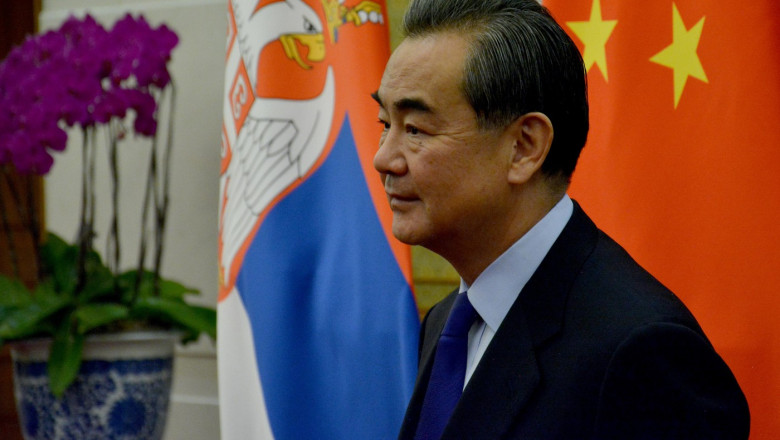 Seful diplomatiei chineze viziteaza Europa pentru a consolida relatiile in confruntarea cu SUA. Cu cine urmeaza sa se intalneasca Imagine