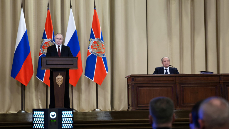 Seful FSB lanseaza teorii halucinante: NATO creeaza arme biologice cu actiune selectiva in spatiul CSI si pregateste revolutii prin AI
