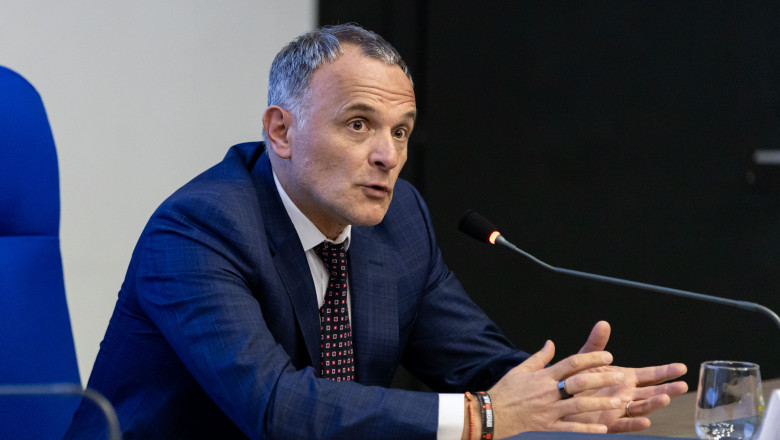 Seful Hidroelectrica a anuntat ca va dona 20% din salariul sau „in vederea sustinerii proiectelor sociale” Imagine