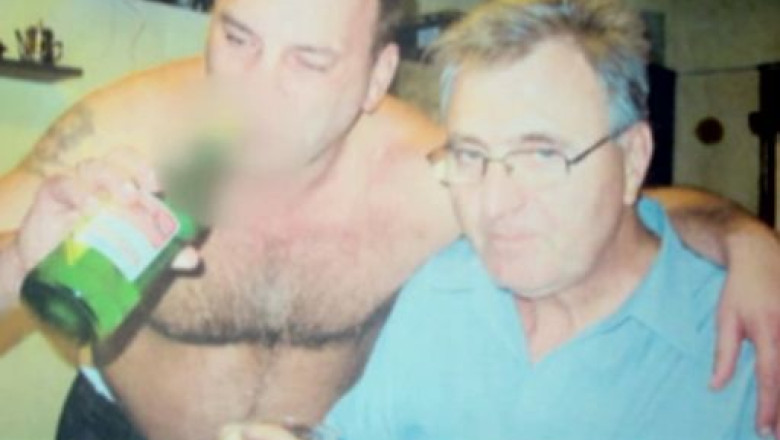 Seful Politiei din Resita, fotografiat in timp ce petrecea cu un interlop Imagine