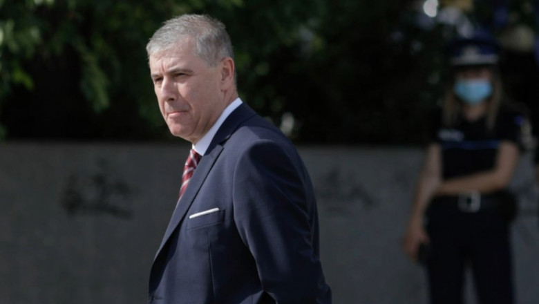 Seful SPP, Lucian Pahontu, a fost trecut in rezerva, dar ramane in functie. Iohannis a semnat decretul Imagine