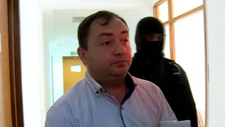 Seful SPP Suceava, retinut de DNA. Cerea taxa de protectie de pana la 800 de euro lunar de la contrabandistii de tigari Imagine