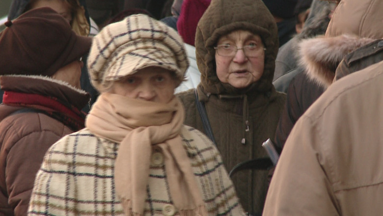 Sejurul pensionarilor, scurtat. Batranii vor sta la tratament 16 in loc 18 zile Imagine
