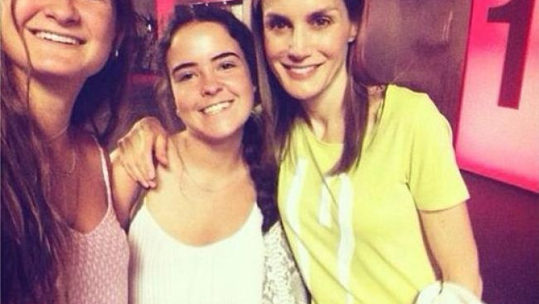 Selfie cu regina Spaniei Imagine