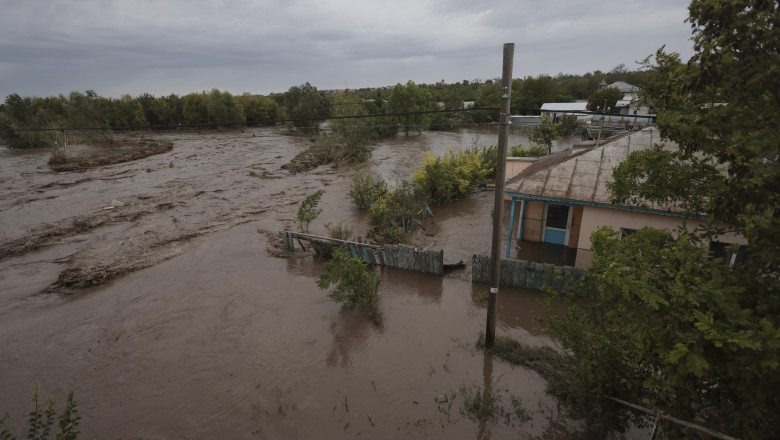 Semnalul de alarma tras de climatologi in urma inundatiilor din Romania si celelalte tari europene Imagine