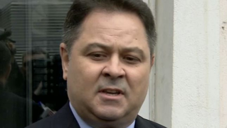 Senator terorizat de un clan interlop Imagine