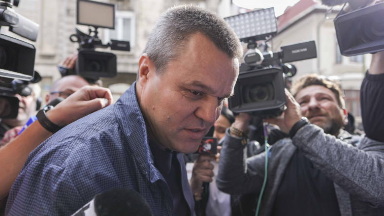 Senatorul Eugen Pirvulescu, intrat recent in echipa lui Geoana, este audiat la DNA intr-un nou dosar penal Imagine