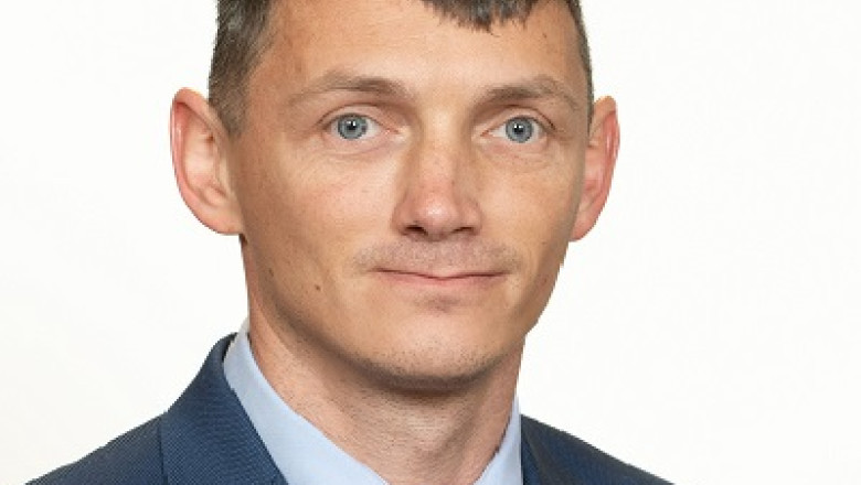 Senatorul POT care si-a falsificat CV-ul si are doua dosare penale, Paul Ciprian Pintea, a trecut la PSD Imagine