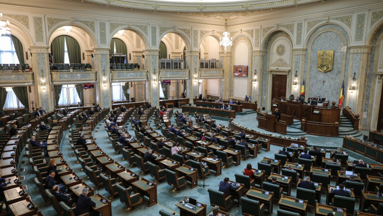 Senatul va avea cu peste 100 de posturi mai putin in noua organigrama. Abrudean: „Urmeaza concursuri corecte” Imagine