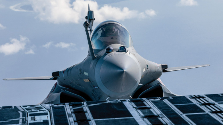 Serbia cumpara avioane de lupta franceze Rafale. Acestea vor inlocui vechea flota de MiG-uri rusesti Imagine