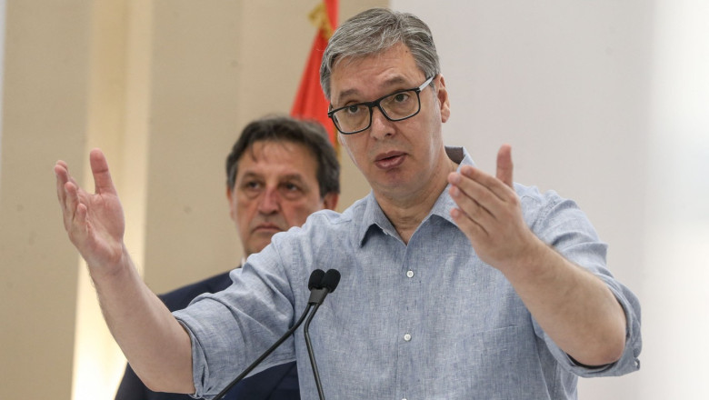 Serbia suspenda total exporturile de arme. Vucic: „Cui sa trimit munitii? In Antarctica?” Imagine