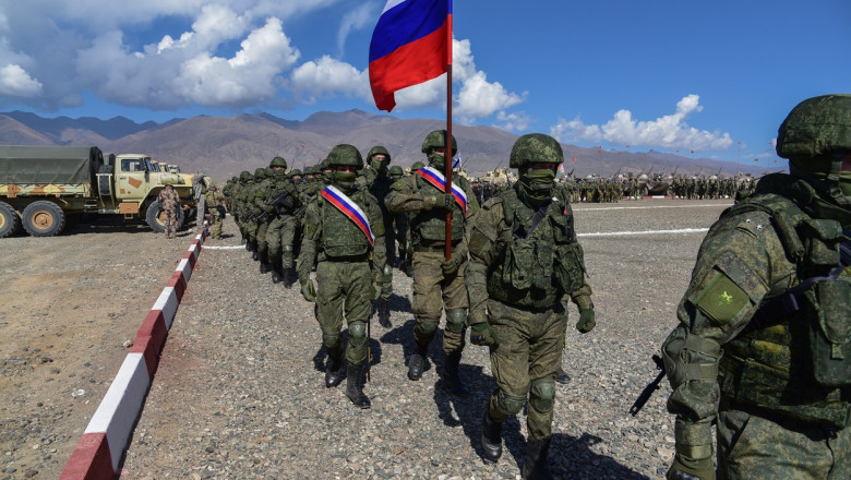 Serviciile secrete britanice: Armata rusa trece printr-o „criza psihologica” Imagine