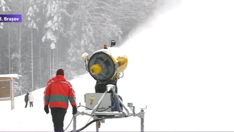 Sezonul la munte incepe de Ziua Nationala. La Predeal, stratul de zapada este de 20 de centimetri Imagine