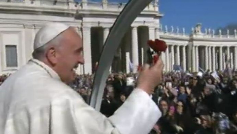 Sfantul Valentin sarbatorit la Vatican. 12.000 de cupluri au primit binecuvantarea Papei Francisc Imagine