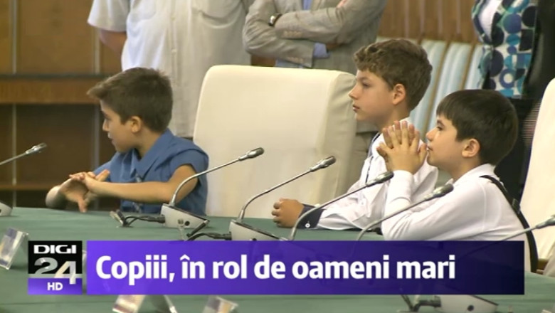Sfaturi de la politicieni pentru copii, de 1 iunie: „Inca o data iti spun: ca ministru, fii foarte atent in primul rand cu presa, da?” Imagine