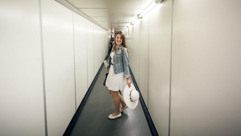 Sfaturile unei stewardese pentru o vacanta sigura cu avionul: Zborurile de dimineata se anuleaza rar si au cele mai putine intarzieri Imagine