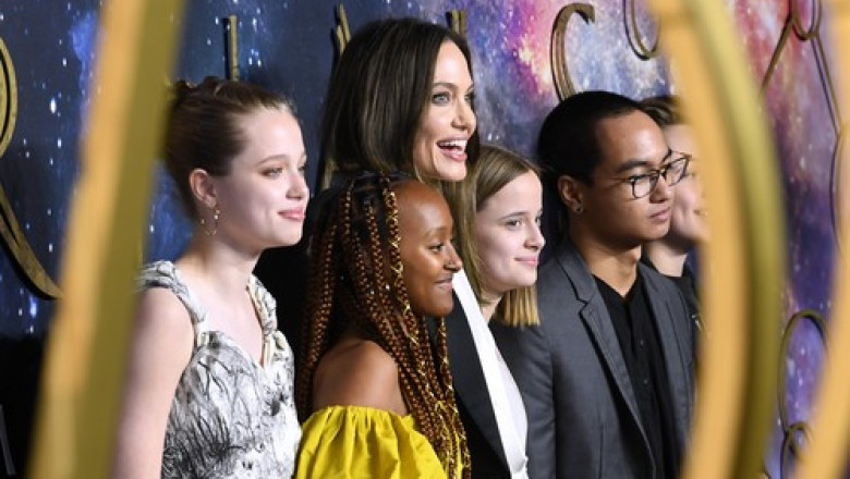 Shiloh Nouvel, fiica Angelinei Jolie si a lui Brad Pitt, si-a schimbat legal numele Imagine