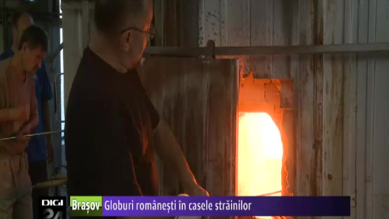 SIBIU. Globurile romanesti impodobesc pomii de Craciun in casele strainilor Imagine