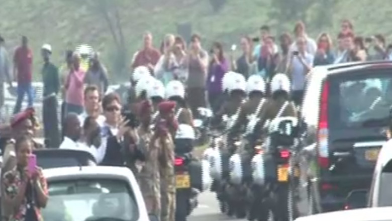 Sicriul cu trupul neinsufetit al lui Nelson Mandela a fost depus la sediul guvernului din Pretoria Imagine