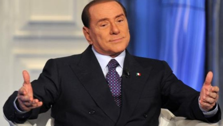 Silvio Berlusconi, la azilul de batrani. Fostul premier face munca in folosul comunitatii Imagine