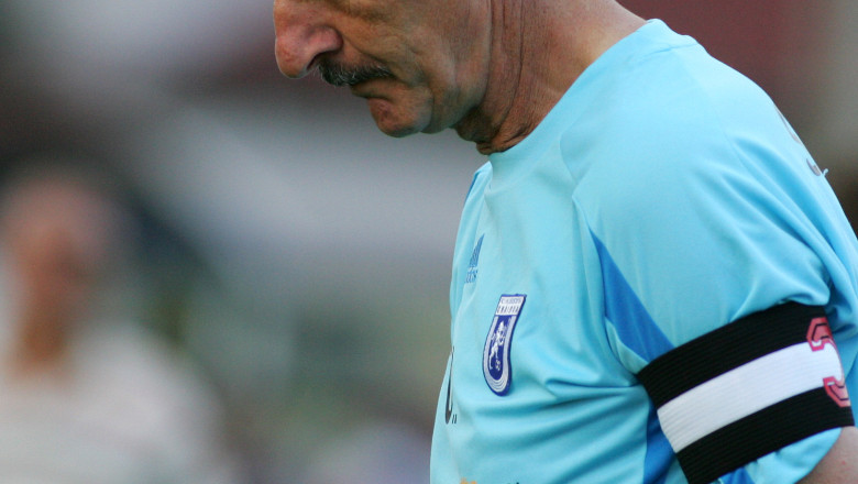 Silviu Lung, transportat de urgenta la spital, dupa ce a fost implicat intr-un accident rutier Imagine