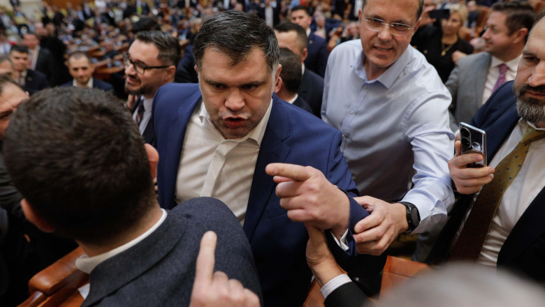 Simonis: Aducem toti jandarmii din Romania ca sa scoatem parlamentarii din plen? Ar trebui sa avem un serviciu de securitate intern Imagine
