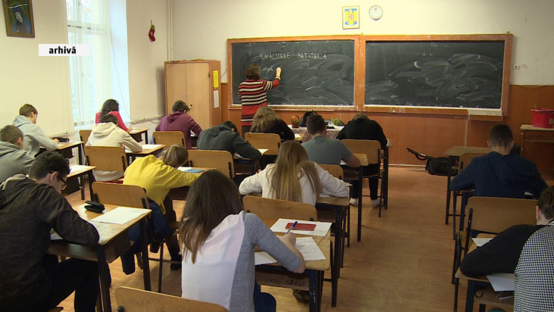 Simulare pentru Evaluarea Nationala. Aproximativ 5.200 de elevi din Cluj participa la simularea examenelor Imagine