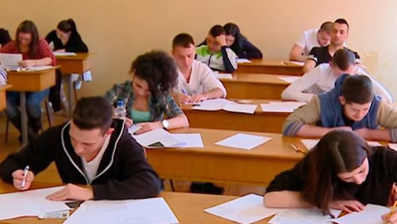 Simularea Bacalaureatului la limba materna Imagine