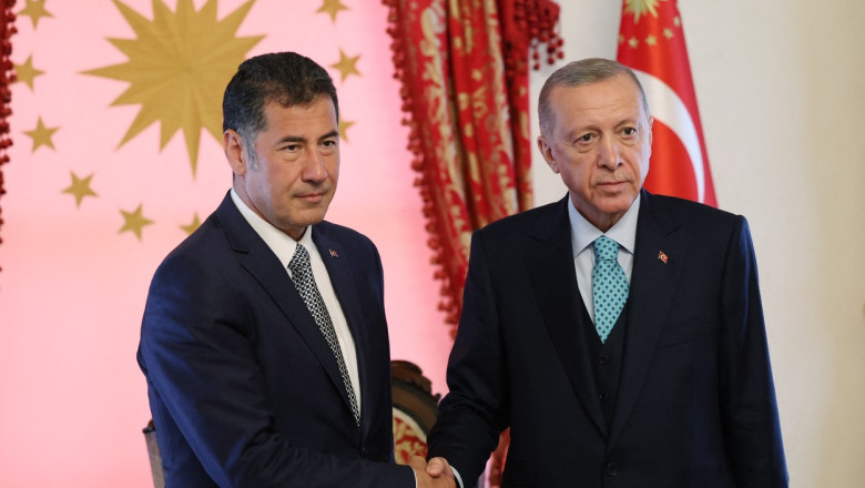 Sinan Ogan, care a iesit pe locul trei la alegerile prezidentiale din Turcia, a anuntat ca il sustine pe Erdogan in turul doi Imagine