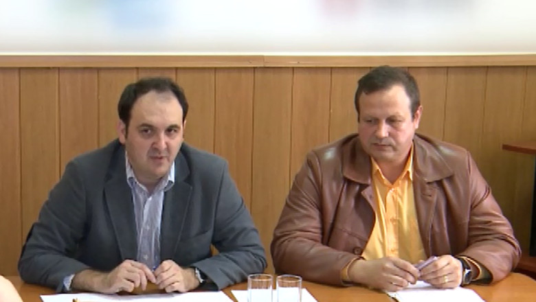 Sindicalistii din Educatie protesteaza separat pentru aceleasi cauze Imagine