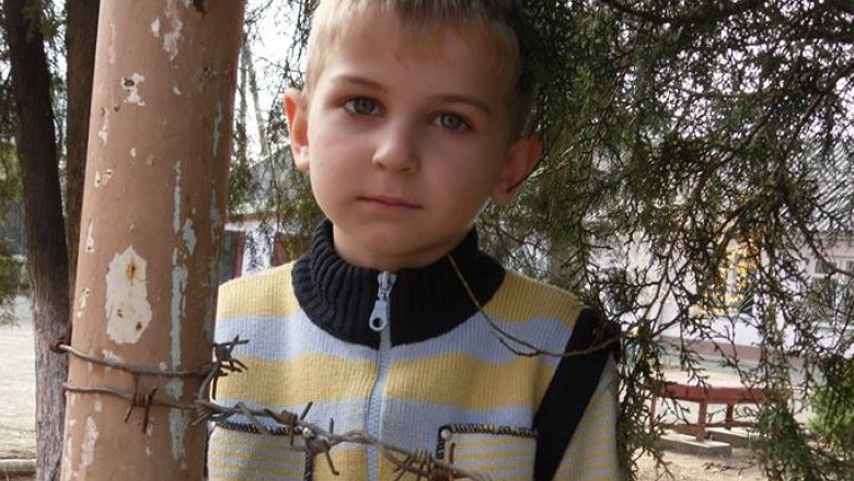 Singurul liceu cu predare in limba romana din Tiraspol a fost inconjurat cu sarma ghimpata Imagine