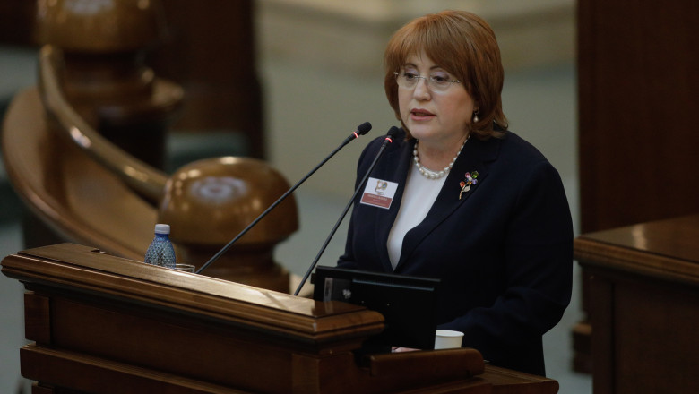 Sintagma „limba romana” ramane in toata legislatia Rep. Moldova. Esec al socialistilor si comunistilor la Curtea Constitutionala Imagine
