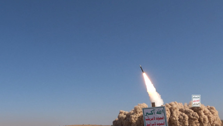 Sirene de raid aerian, in mai multe zone din Israel. O racheta trasa din Yemen a fost interceptata Imagine