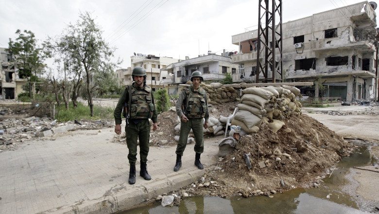 Siria: 200 de civili luati ostatici de grupuri islamiste afiliate retelei teroriste Al-Qaida Imagine