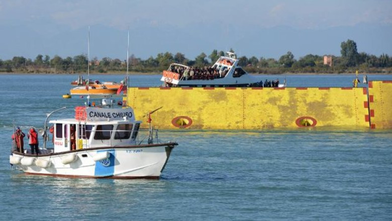 Sistemul de protectie la inundatii a Venetiei a fost verificat Imagine