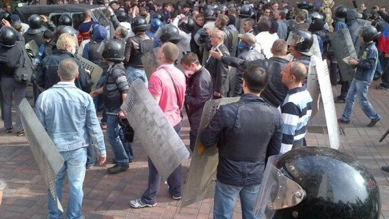 Situatia din Ucraina. Prorusii au ocupat biroul procurorului regional din Donetk. Un atasat militar rus a fost retinut pentru spionaj Imagine