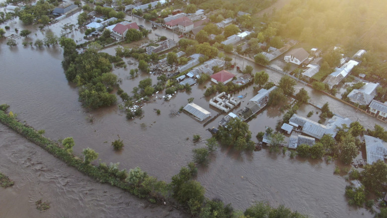 Situatie absurda la Apele Romane: Bani irositi pe bonusuri pentru proiecte care nu s-au concretizat niciodata. Mesajul ministrului Imagine