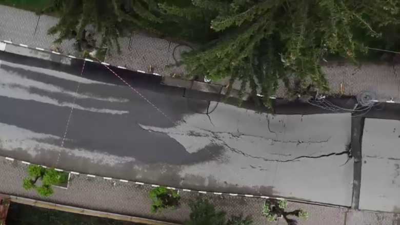 Situatie tot mai dificila in Slanic Prahova: Zeci de oameni au fost evacuati. Primele concluzii vor veni abia luni Imagine