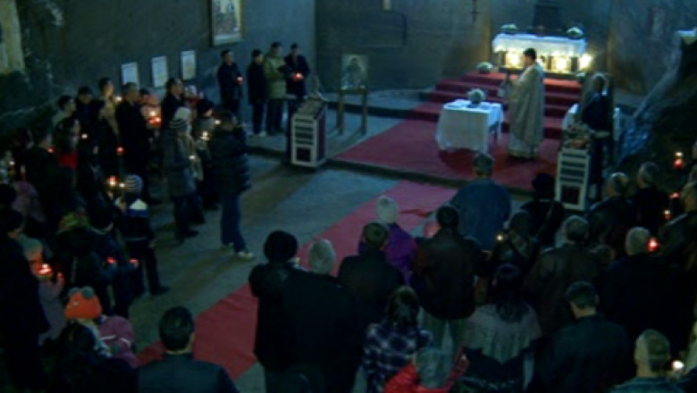 Slujba de Inviere in salina Cacica, o traditie inceputa in 2009 Imagine