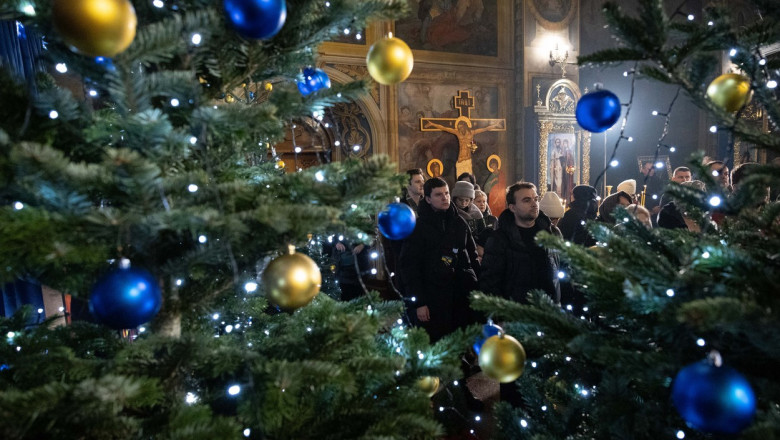 Slujbe, colinde si decoratiuni. Cum sarbatoresc ucrainenii primul Craciun pe 25 decembrie Imagine