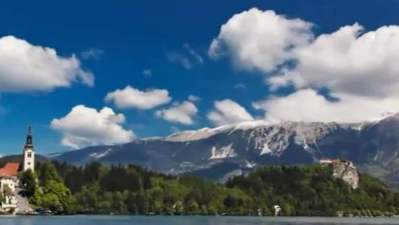Smaraldul Sloveniei. Lacul Bled este vizitat anul de zeci de mii de turisti Imagine