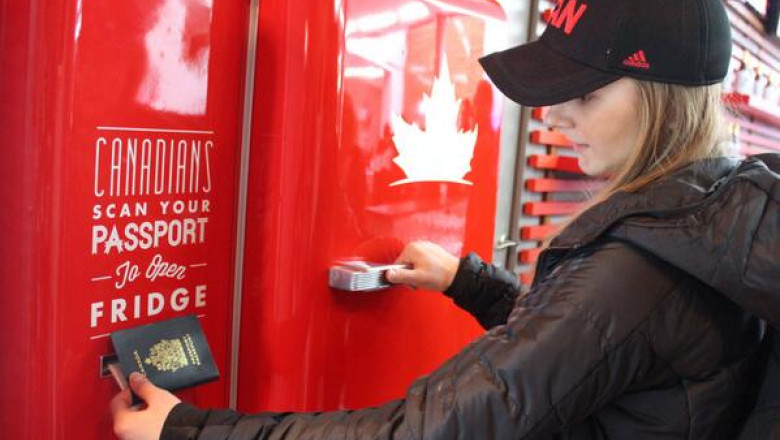 SOCI 2014. Frigider cu bere care se deschide doar pentru canadieni, prin scanarea pasaportului Imagine