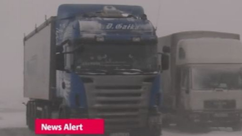 Soferi de camion, blocati fara apa si hrana pe Autostrada Bucuresti - Constanta Imagine